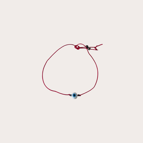 Pulsera hilo rojo con figurita