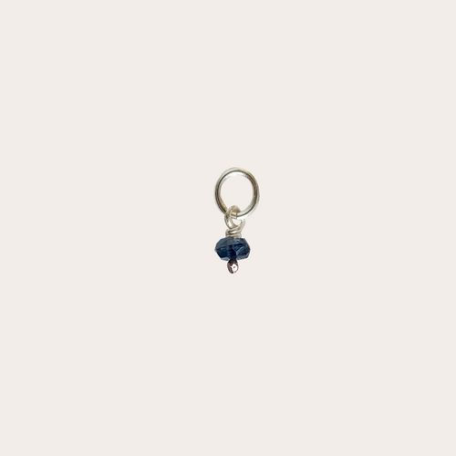 Charm Piedra Engarzada