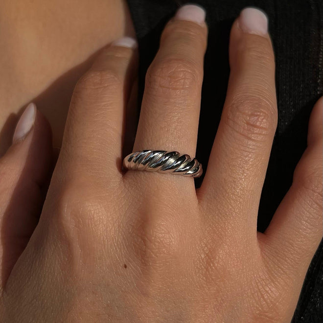 Anillo mini croissant