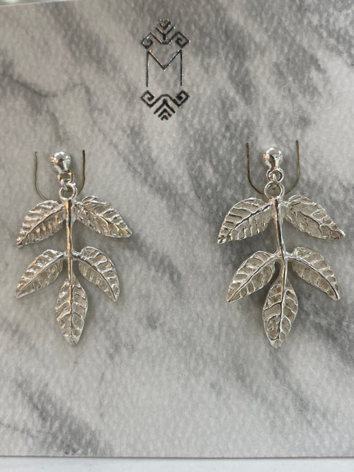 Aretes tulipán sencillos