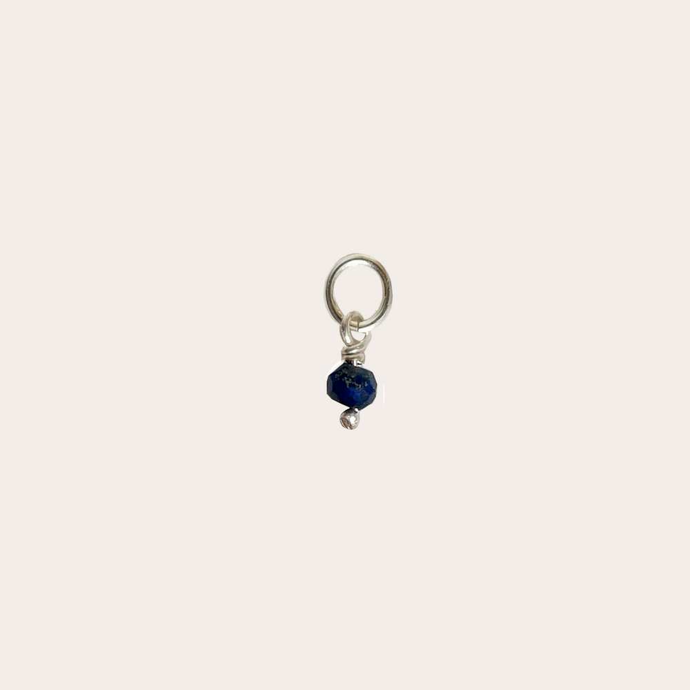 Charm Piedra Engarzada
