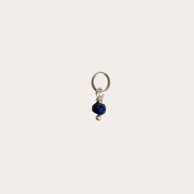 Charm Piedra Engarzada
