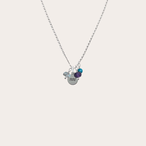 Collar signo con piedras