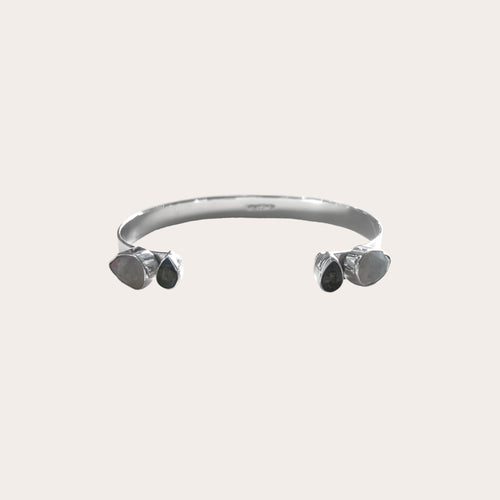 Brazalete doble gota piedras
